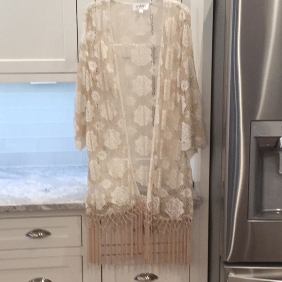 Nikki Poulos Other - Lovely Lightweight Lace Duster